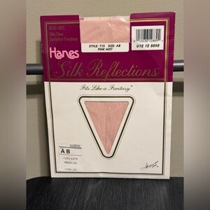 Vintage Hanes Silk Reflections Pantyhose Pink Mist AB Sandalfoot NOS 80s 90s